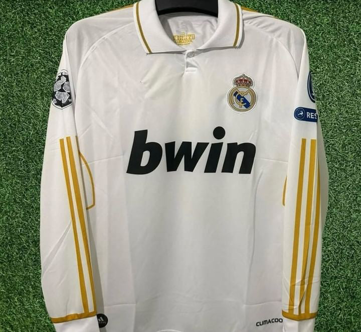 Real Madrid retro jersey